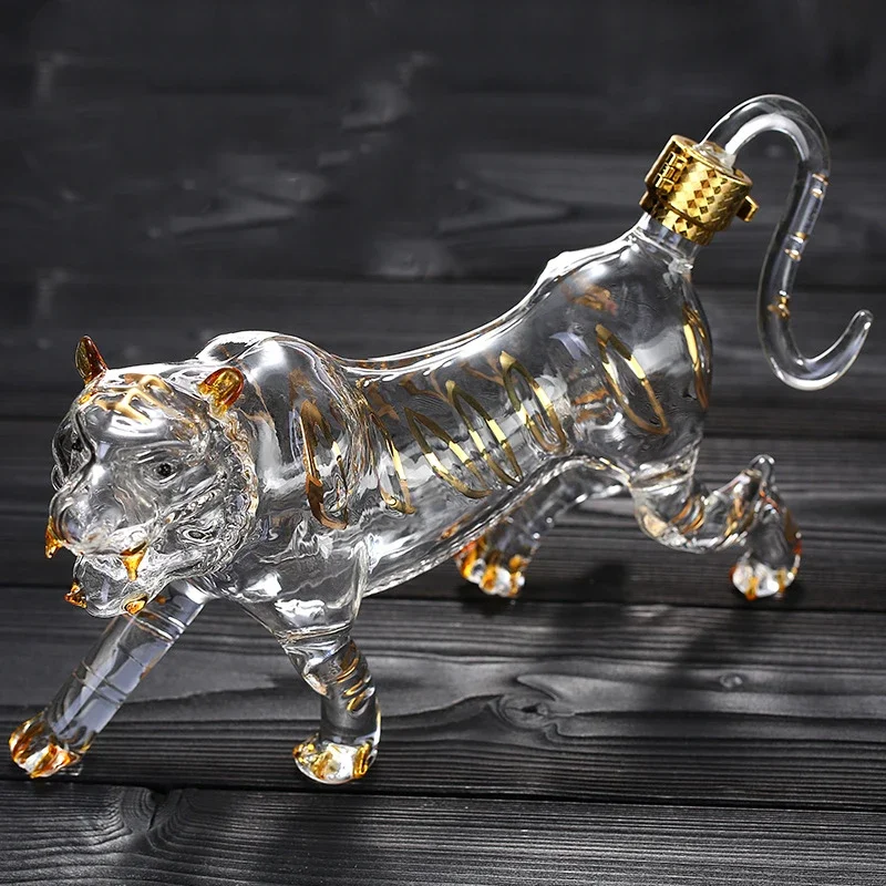 Handsome tiger shaped animal l - Wine Beer And Spirits recension och pris