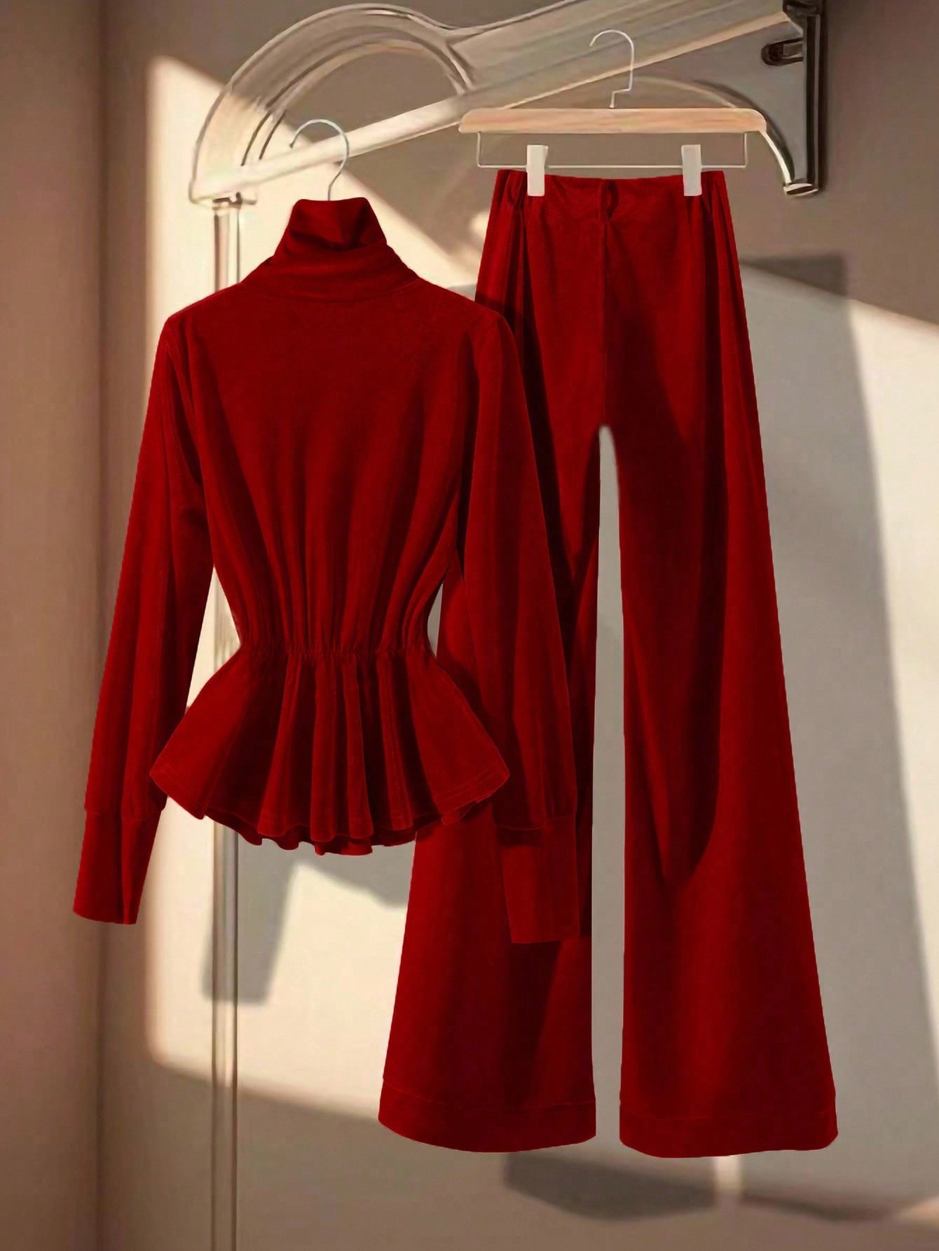 Women's Velvet High Neck Peplu - Wine & Beer Tours Of Nova Scotia recension och pris